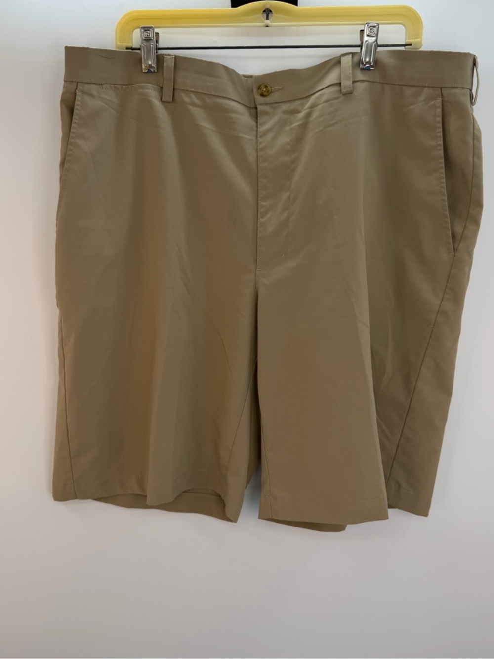 PGA Tour Men's Tan Flat-Front Performance Shorts